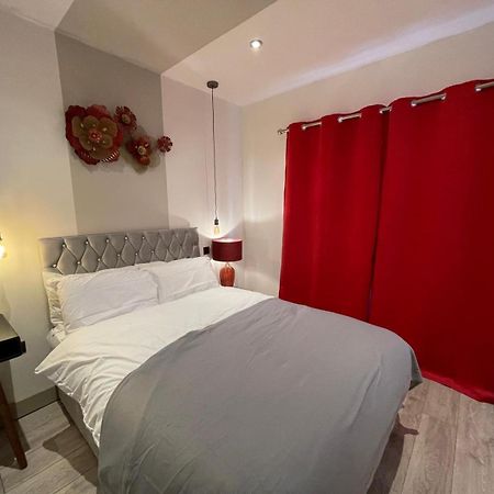 Letzi Premium Cozy Retreat Private En-Suite Rooms, Wembley Londres Extérieur photo