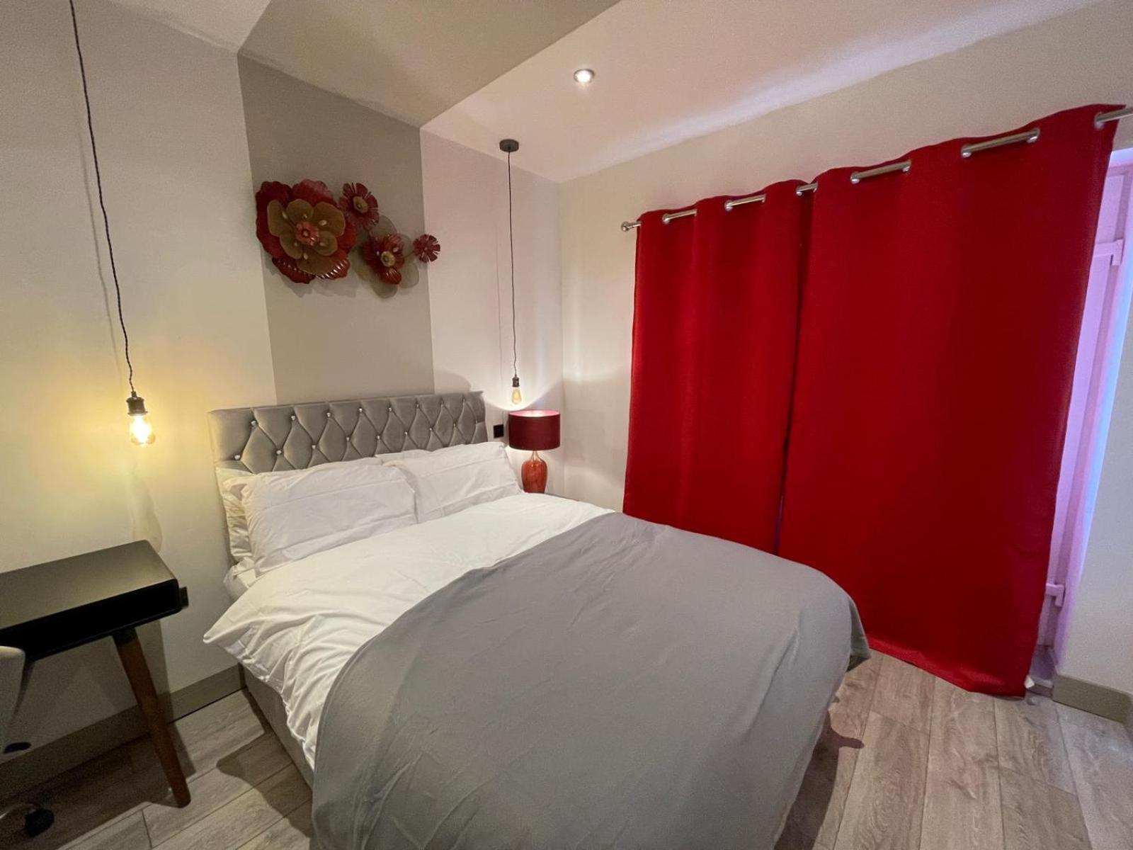 Letzi Premium Cozy Retreat Private En-Suite Rooms, Wembley Londres Extérieur photo